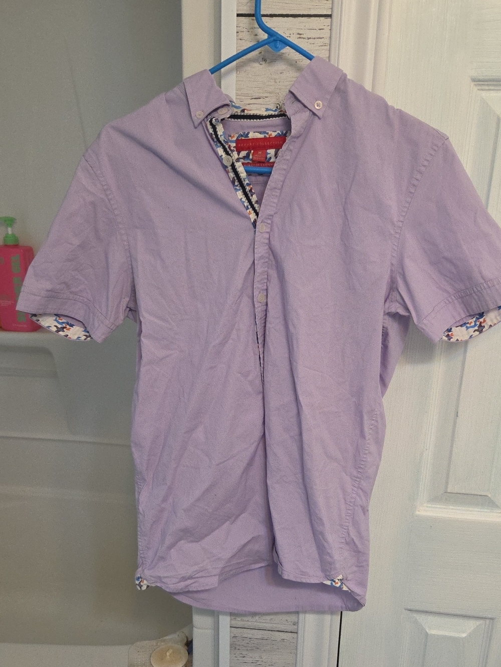 Men's Short-Sleeve Button-Down Shirt in Light Lavender